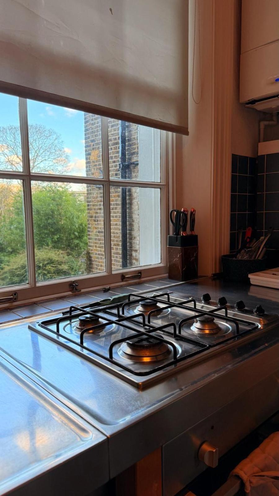 Large Flat Close To Tube Station Zone 2 Appartamento *
